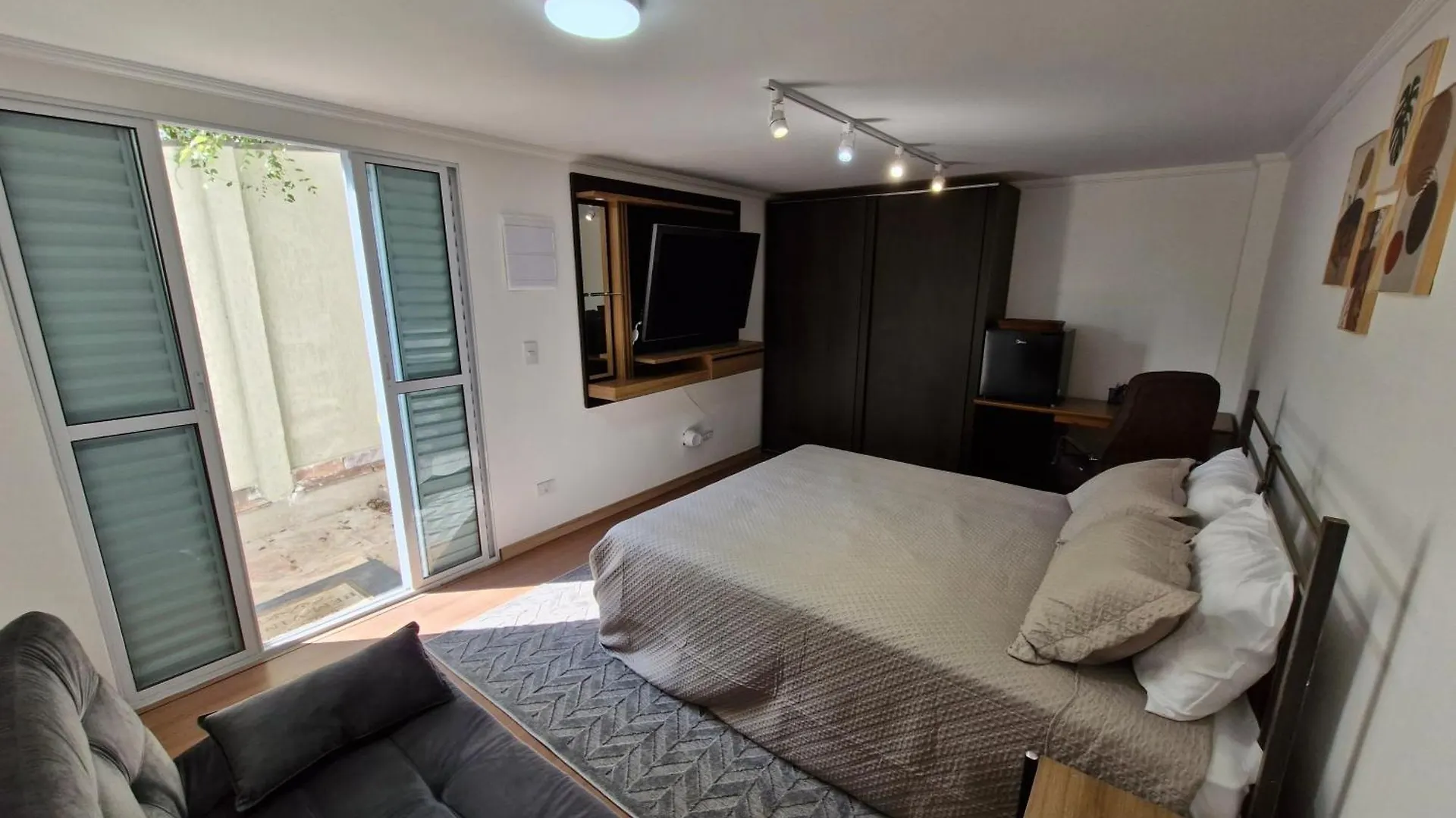 Suite Privativa Em Lindo Casarao Sao Paulo Brazil